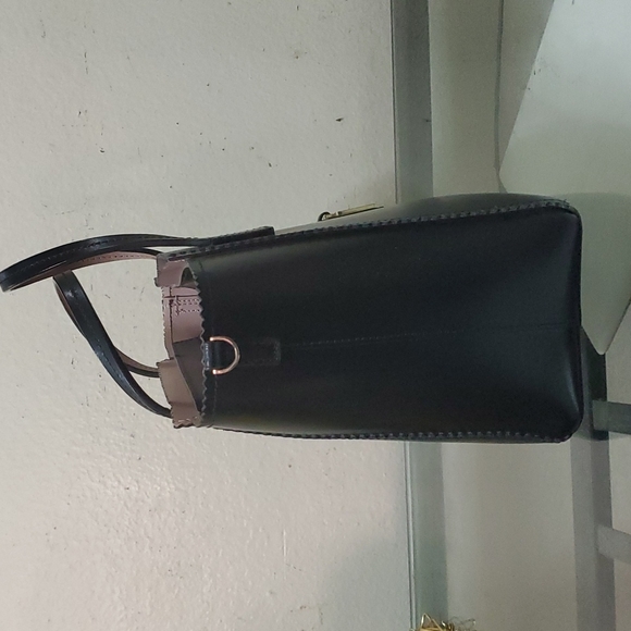 Kate Spade Bag with Strap black and pink - Picture 3 of 14